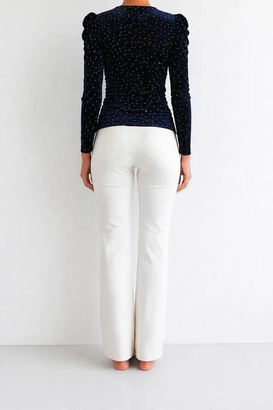 ✨ Haut élégant bleu marine à pois – coupe cache-cœur ✨