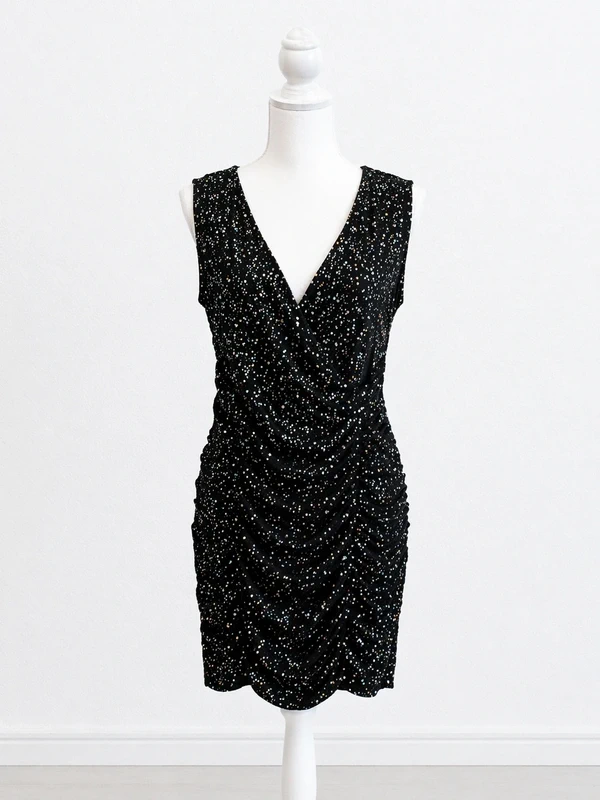 ✨ Robe noire à sequins – élégante & festive ✨